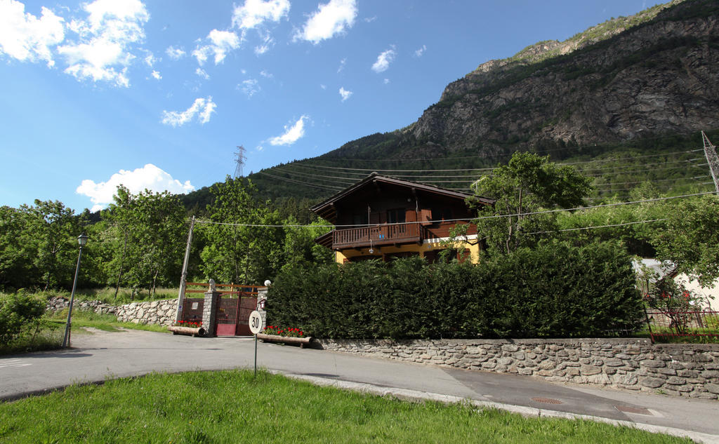 Maison Le Champ B&B Questa Casa Non E Un Albergo La Salle Εξωτερικό φωτογραφία